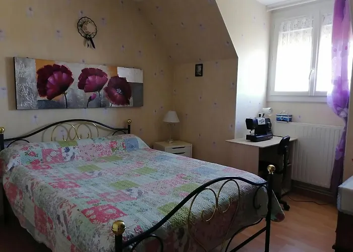 Casa de Férias Maison Proche Circuit 24h Du Mans Spay