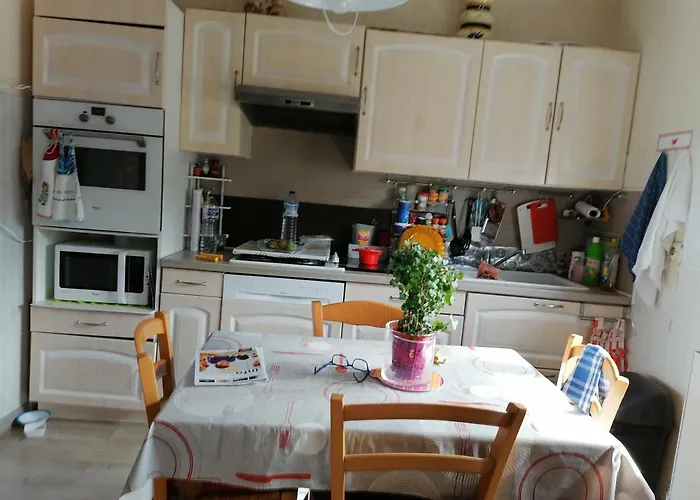 Casa de Férias Maison Proche Circuit 24h Du Mans *